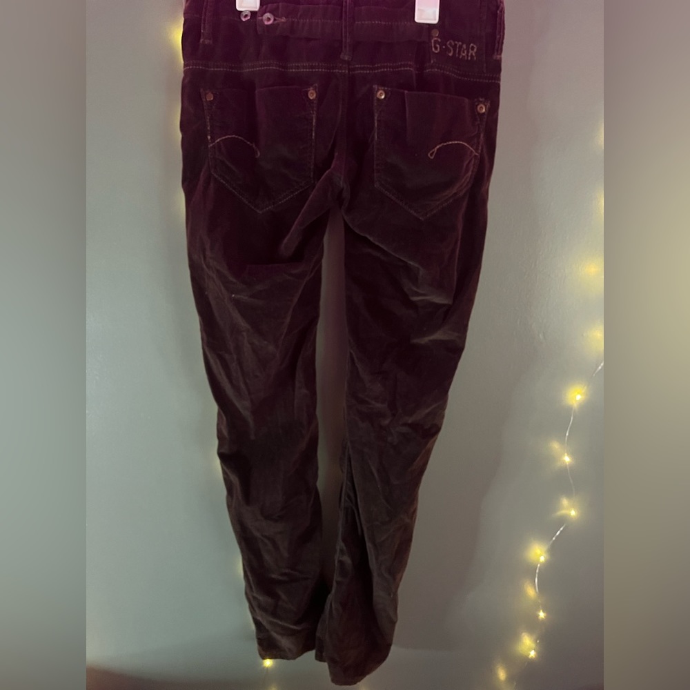 Velvet brown G-STAR RAW pants.